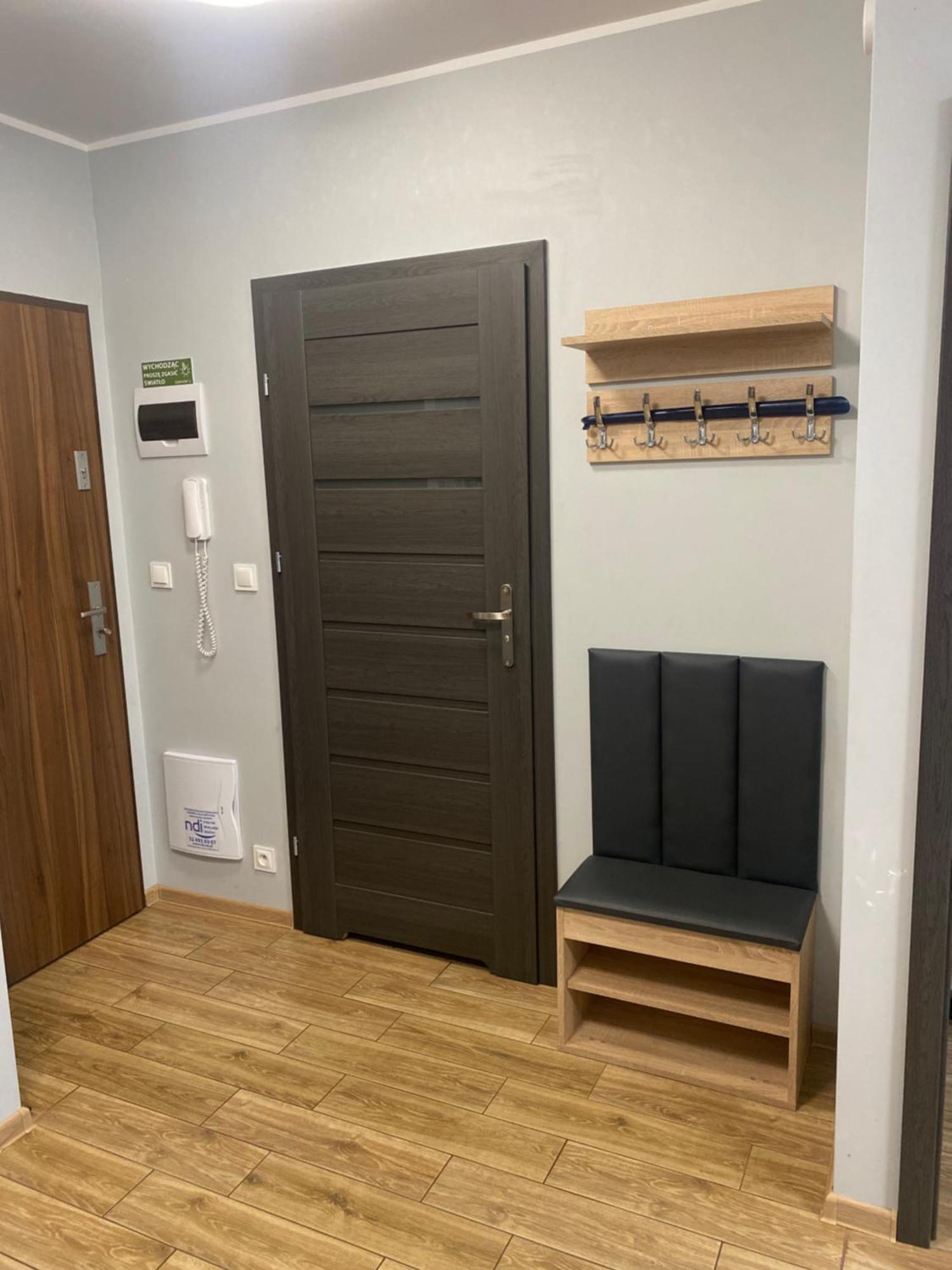 2 Tyskie Apartamenty z ogródkiem NETFLIX Tychy Exterior foto