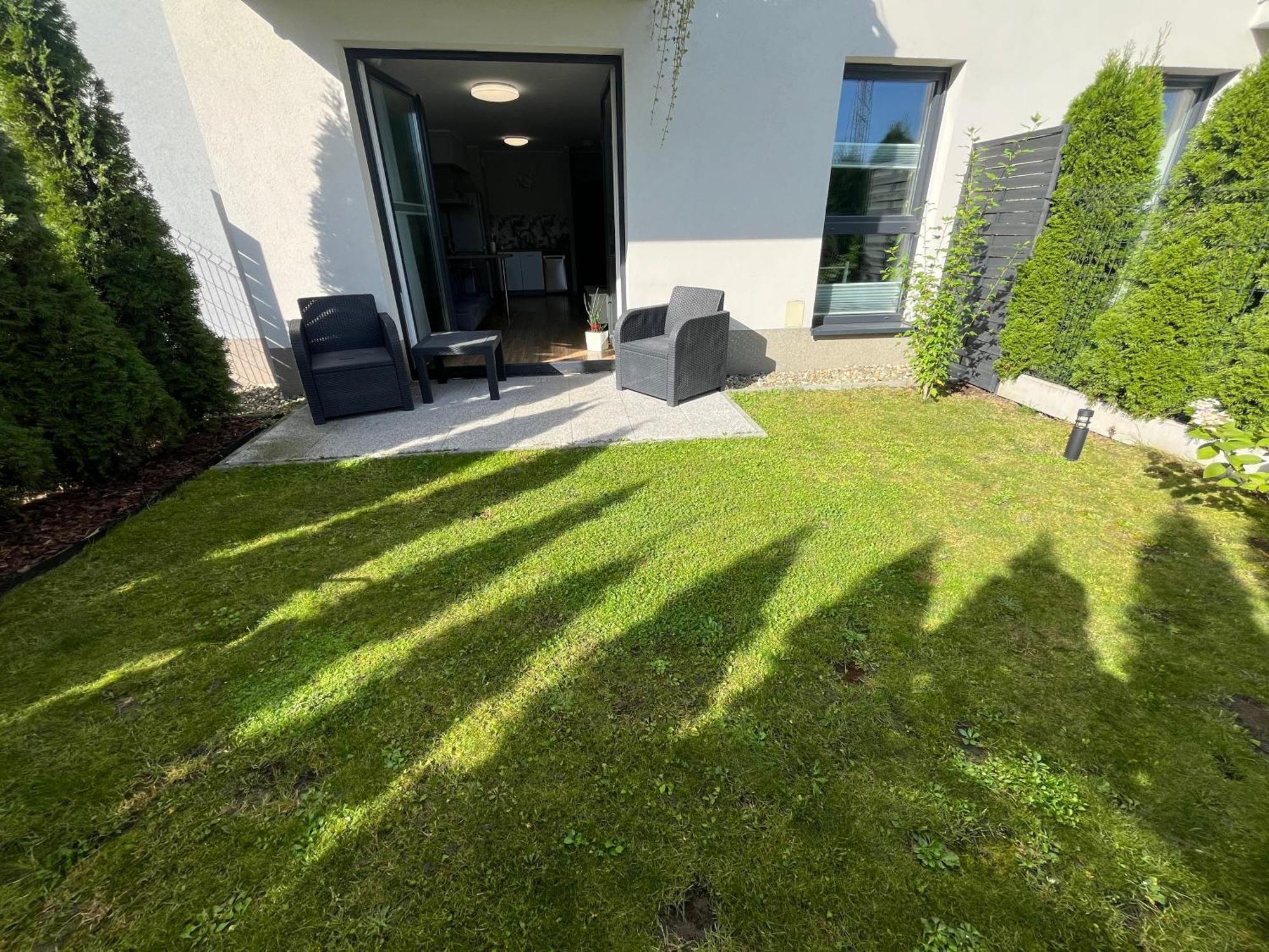 2 Tyskie Apartamenty z ogródkiem NETFLIX Tychy Exterior foto
